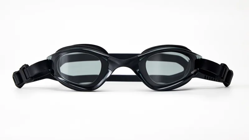 Eyeline Aqua Silicon training swim goggle with C-Profile 3D Gasket, front view