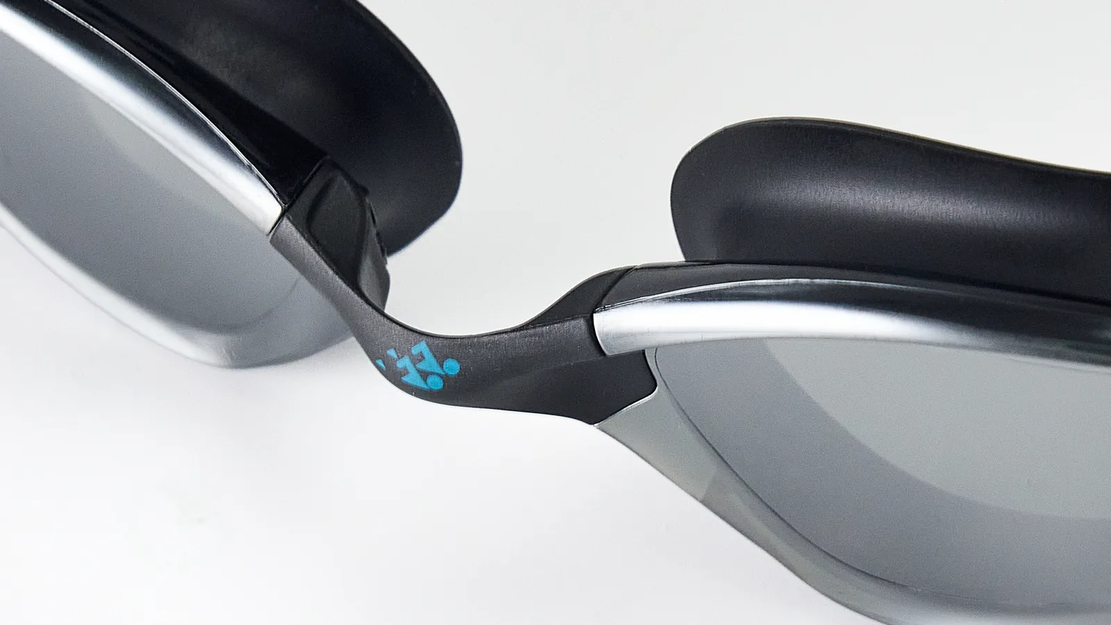 Eyeline Aqua training swim goggle nosebridge detail with 3 Nosepiece Sizes for custom fit