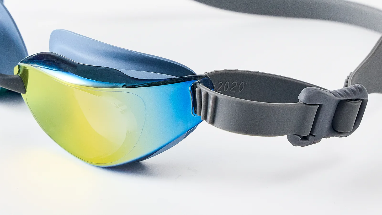 Eyeline Beams training swim goggle lens close-up with Wide Vision