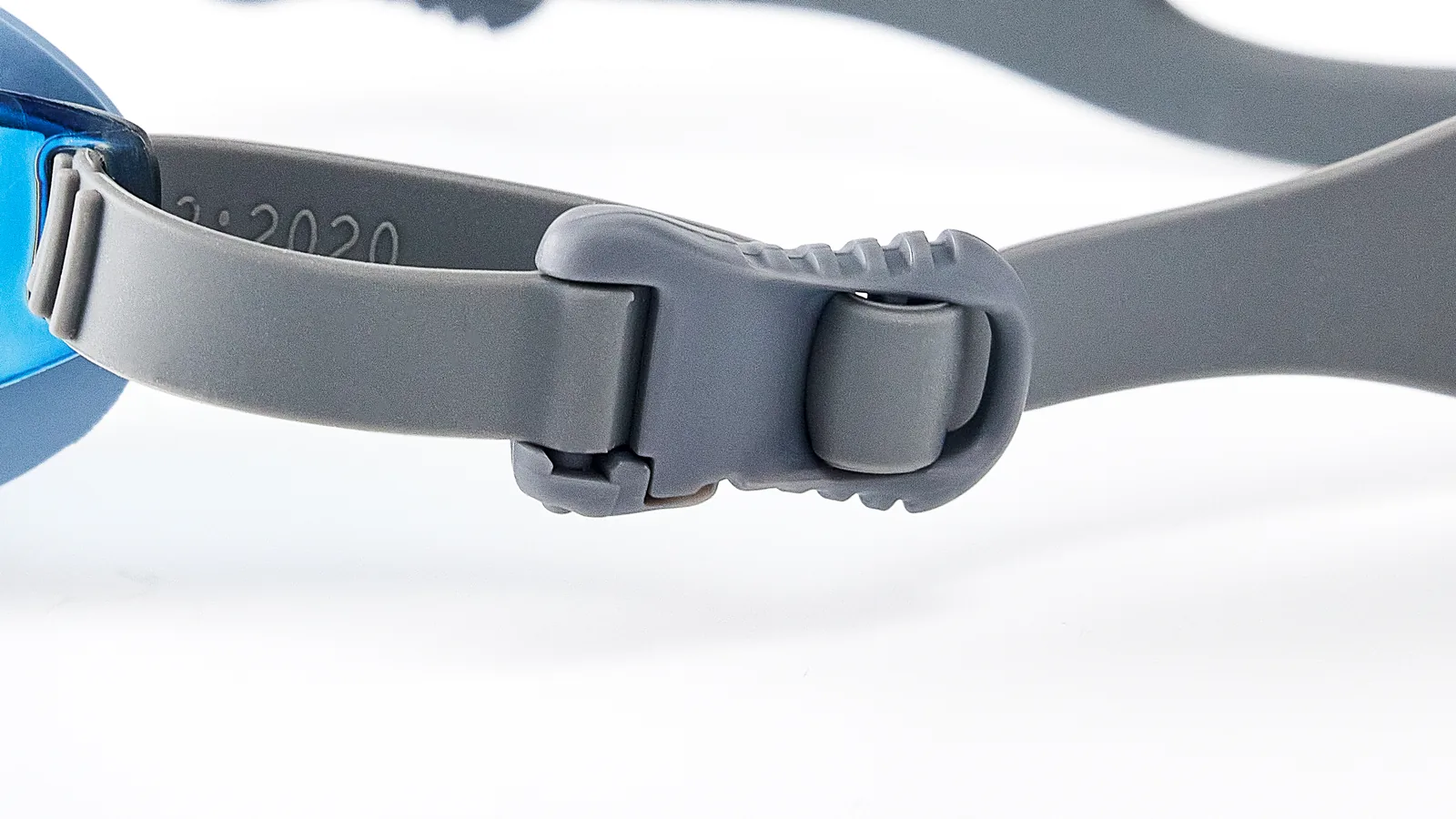 Eyeline Beams training swim goggle, Quick-Adjust Headband System and buckle adjuster detail