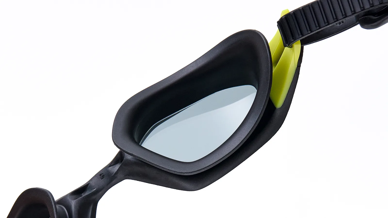 Eyeline Cyfer fitness swim goggle, C-Profile 3D Gasket and inner lens detail
