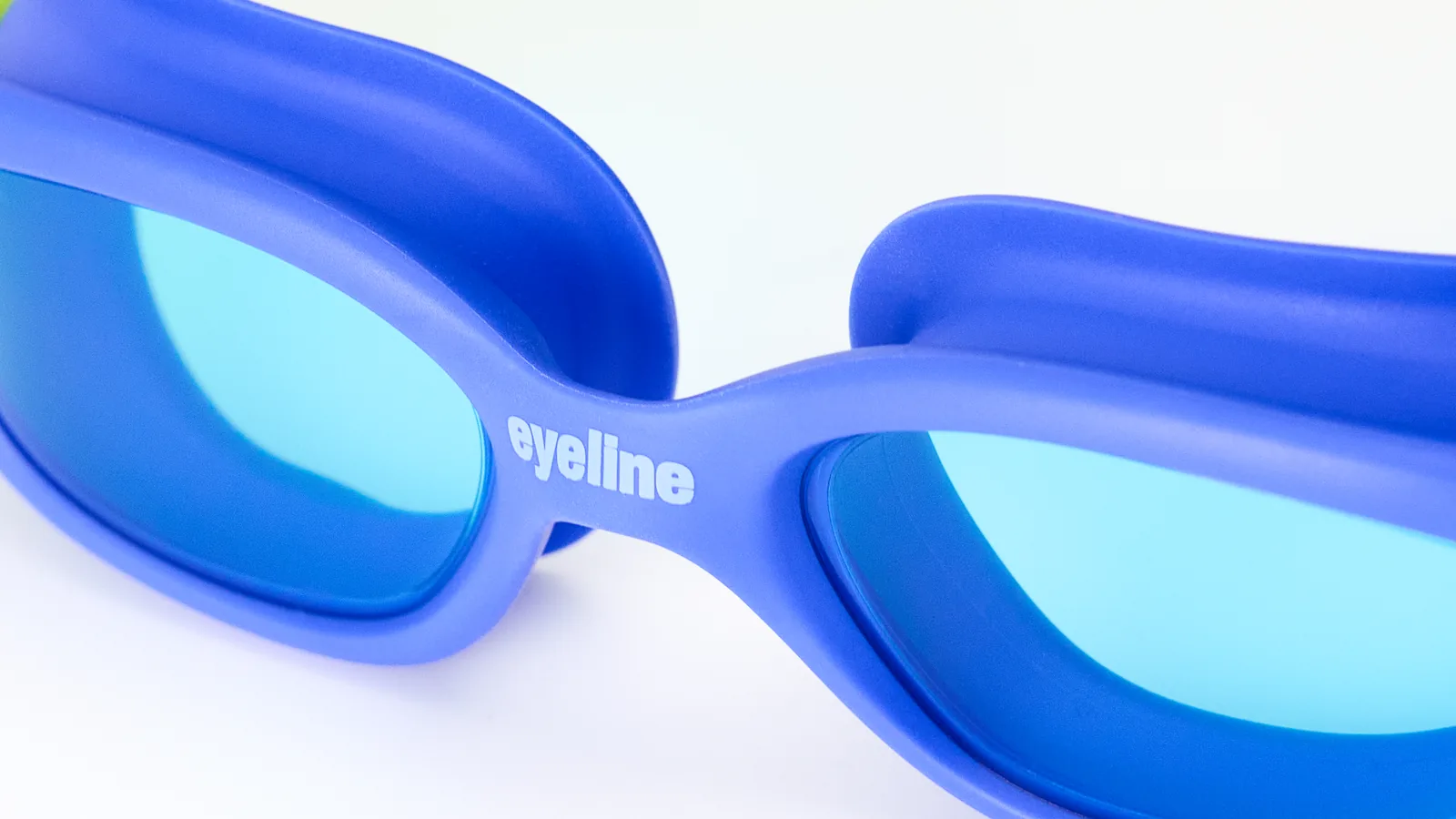 Eyeline Eve kids swim goggle nosebridge detail