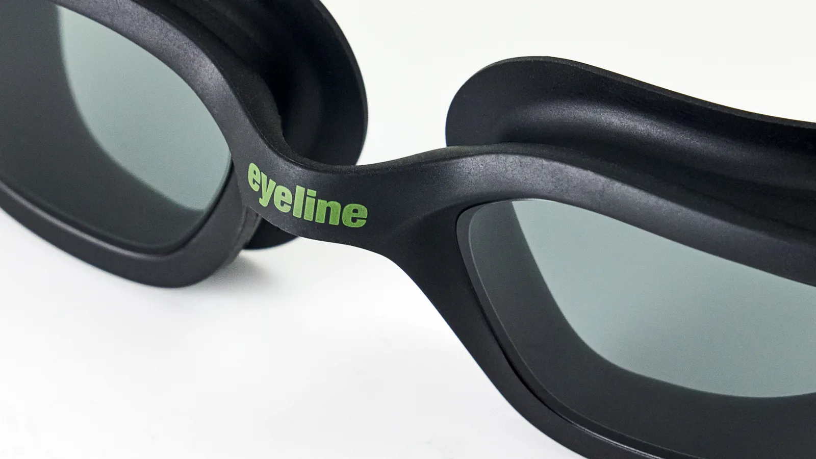 Eyeline Flux fitness swim goggle nosebridge detail