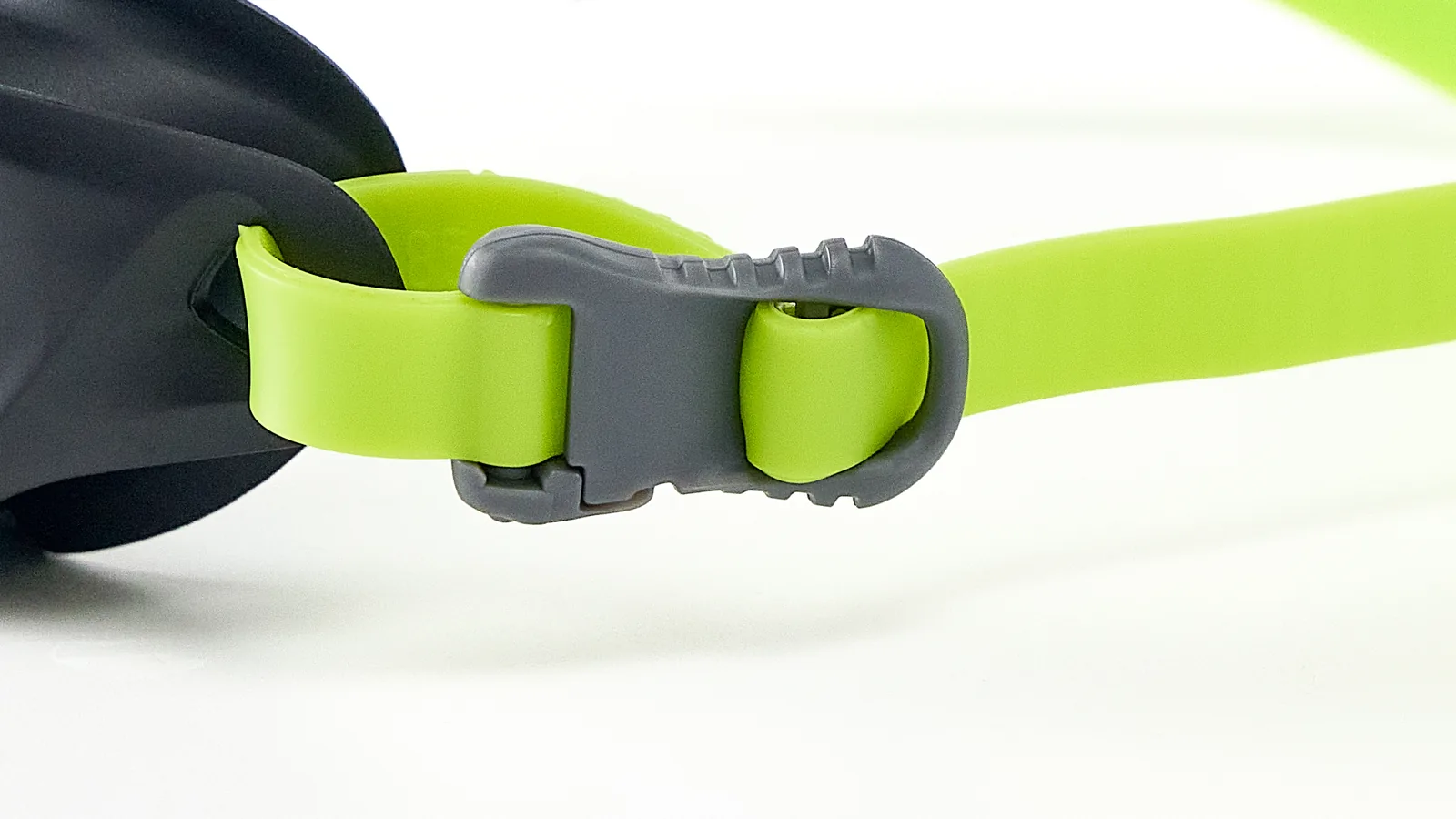 Eyeline Flux fitness swim goggle, Quick-Adjust Headband System and buckle adjuster detail