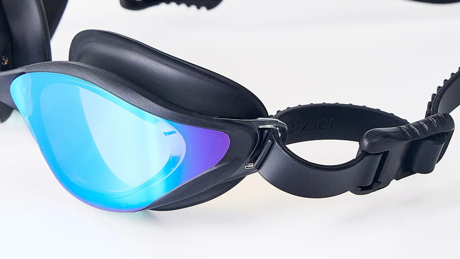 Eyeline Glide training swim goggle lens close-up with Wide Vision