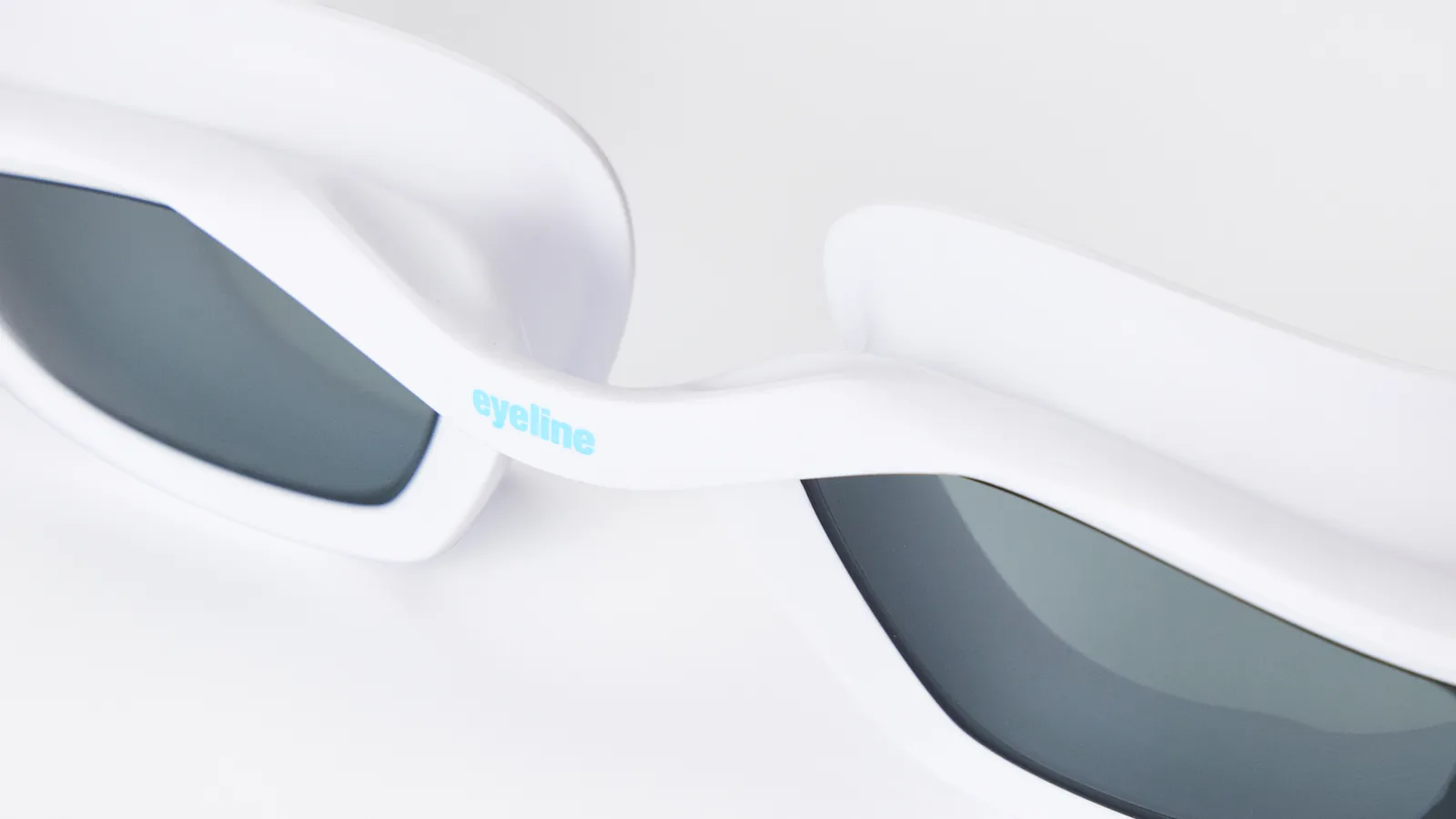 Eyeline Infini fitness swim goggle nosebridge detail