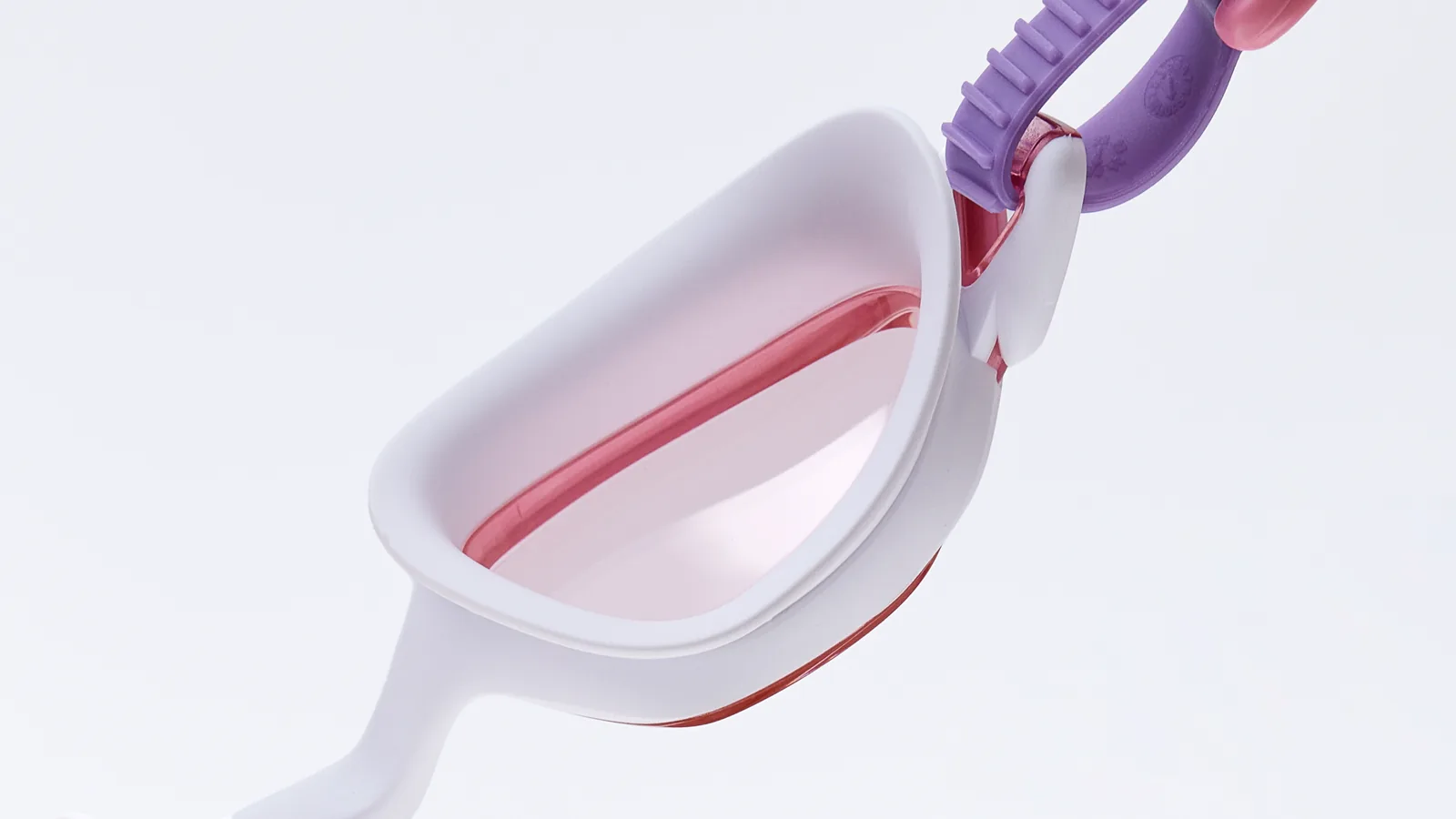 Eyeline Storm Junior junior swim goggle, C-Profile 3D Gasket and inner lens detail