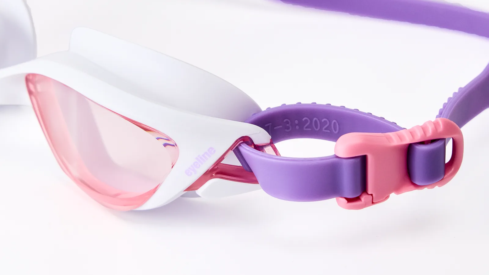 Eyeline Storm Junior junior swim goggle lens close-up with Wide Vision
