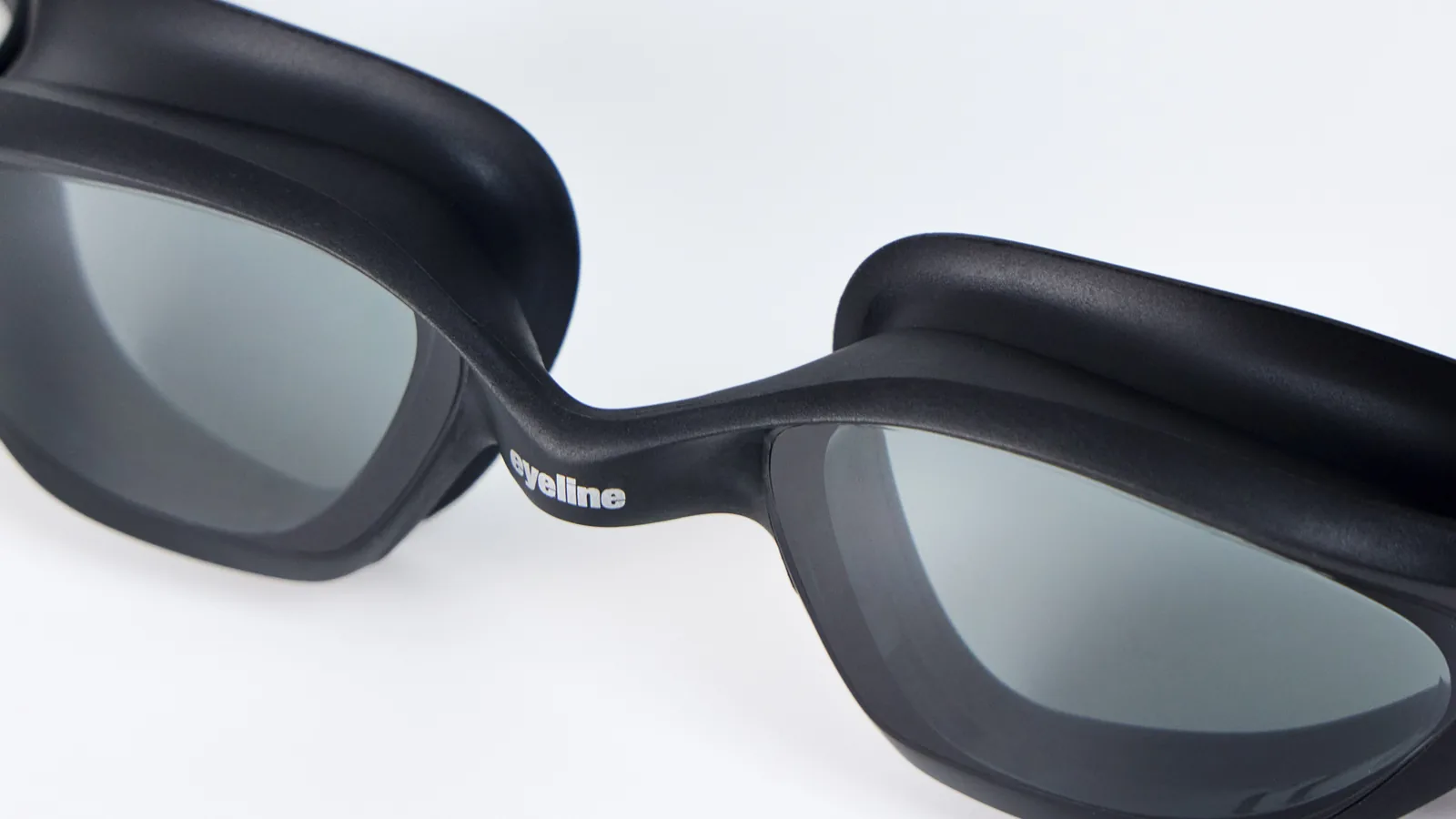 Eyeline Storm training swim goggle nosebridge detail