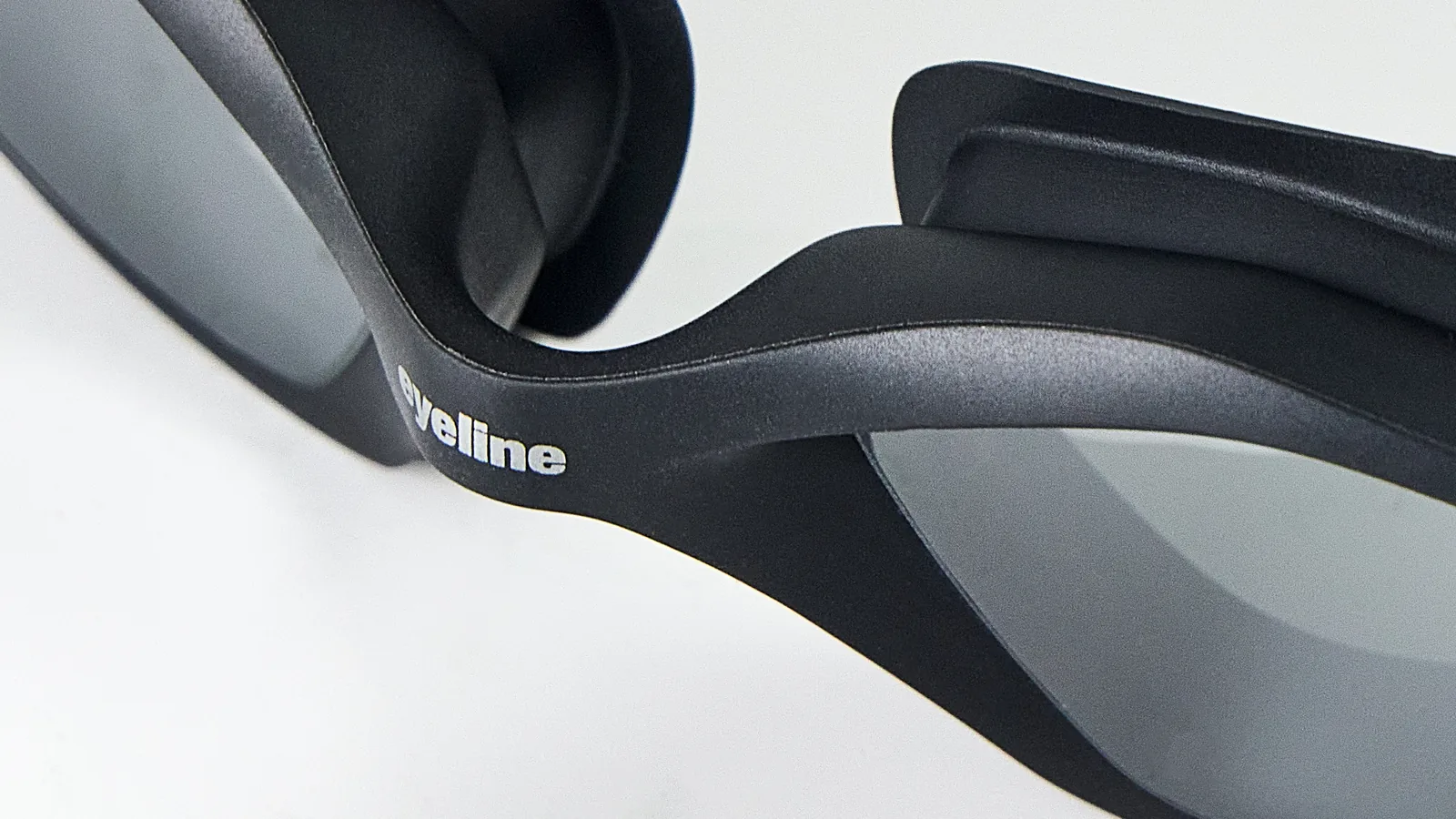 Eyeline Trix training swim goggle nosebridge detail