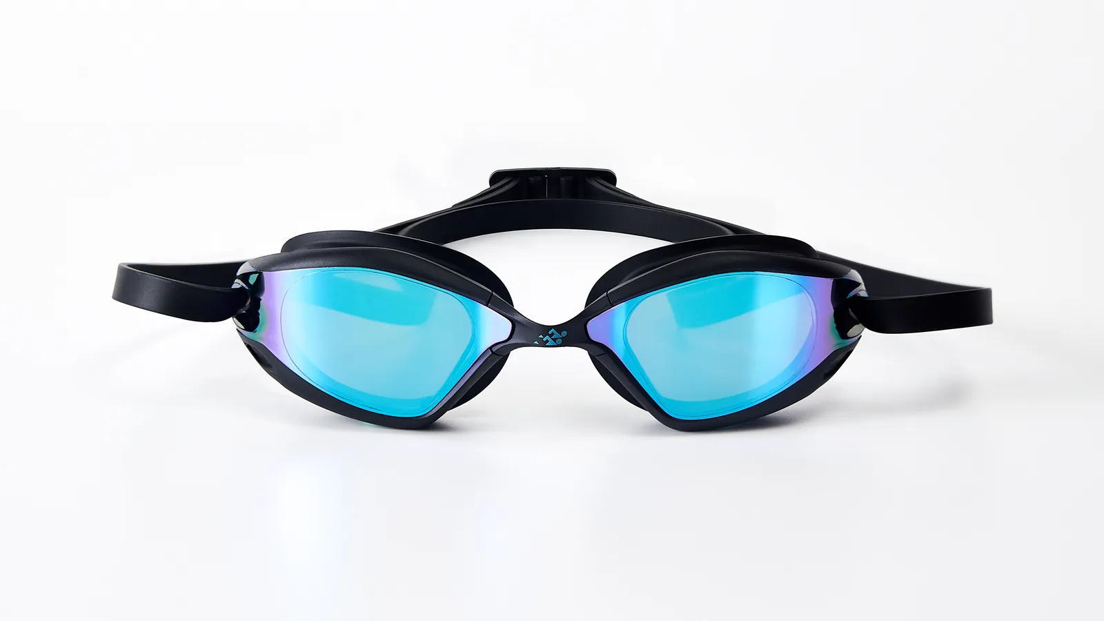 Eyeline Venom hybrid swim goggle with L-Profile 3D Gasket, front view